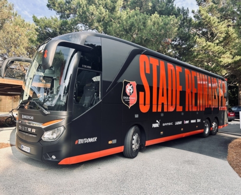Nouveau bus du stade rennais football club (SRFC) - BREIZHCAB - SETRA S 516 HDH